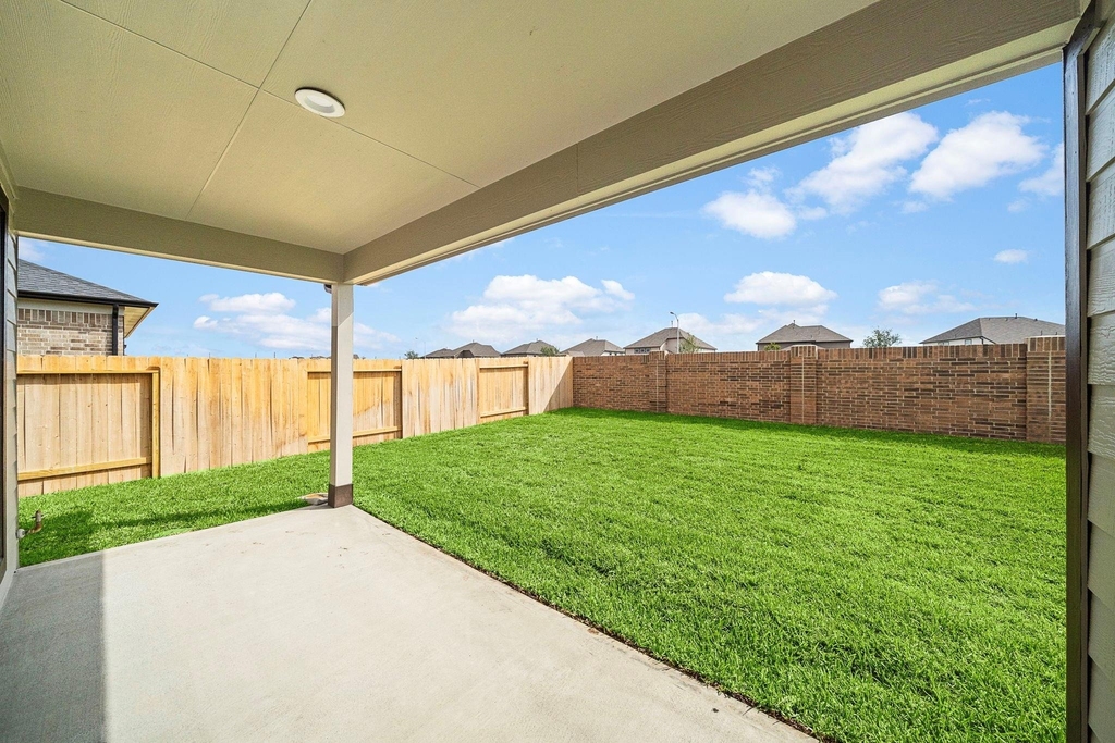 3327 Tilley Dr - Photo 31