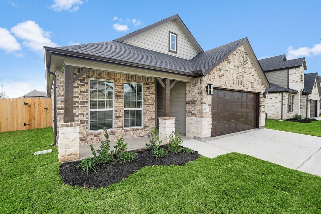 3327 Tilley Dr - Photo 1