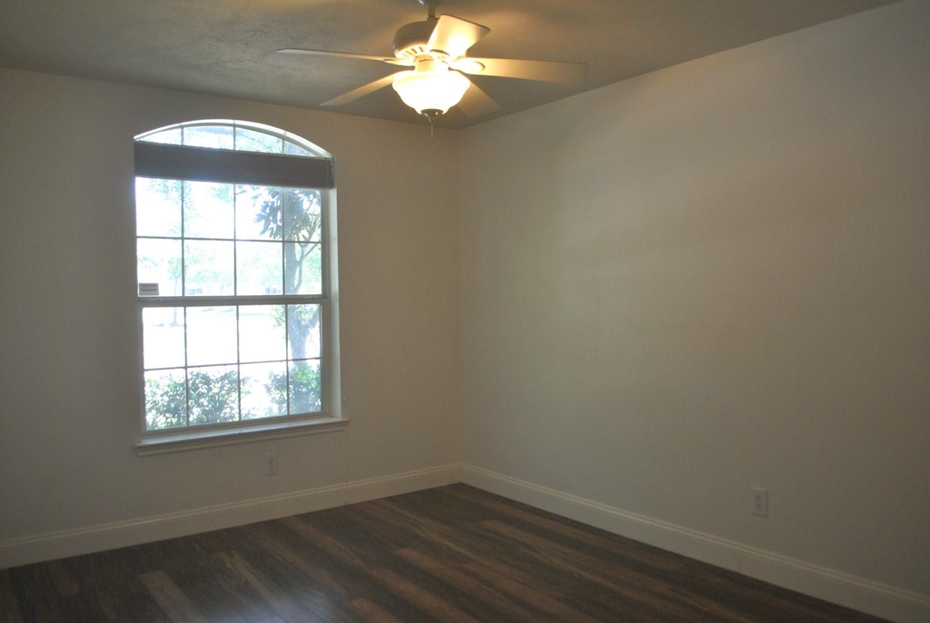 4903 Lake Catherine Court - Photo 12