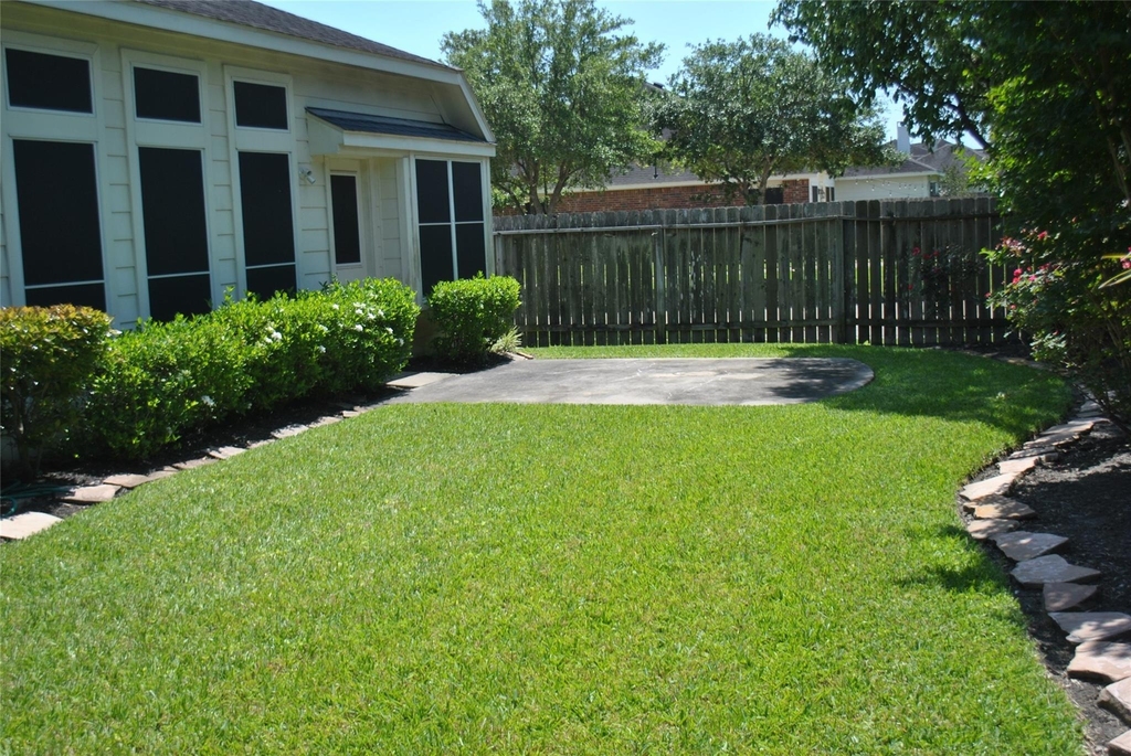 4903 Lake Catherine Court - Photo 17
