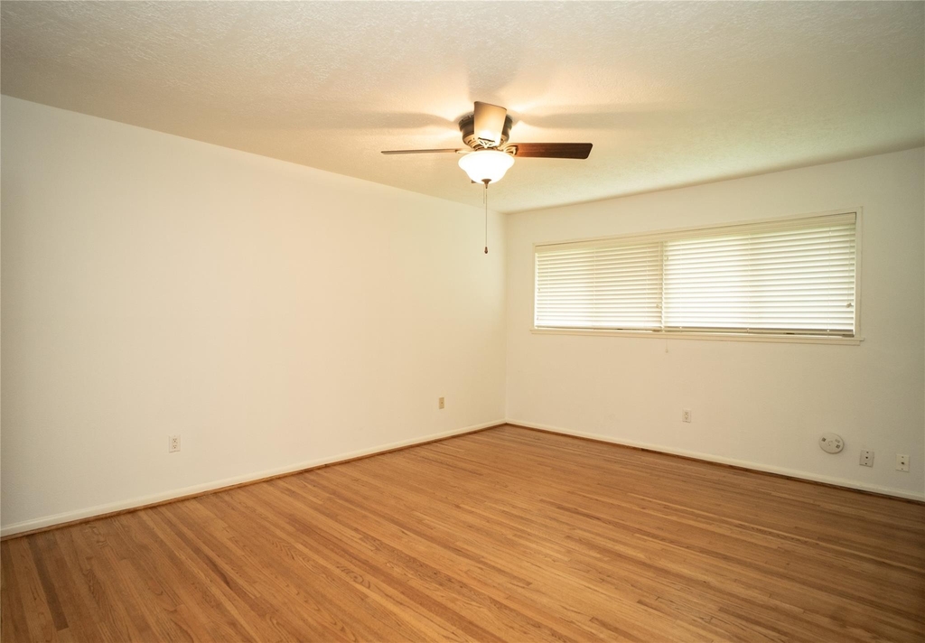 4522 Briarbend Drive - Photo 9