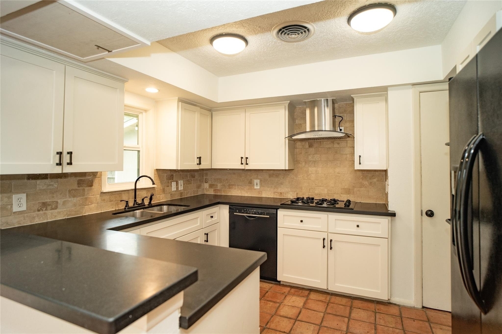 4522 Briarbend Drive - Photo 2
