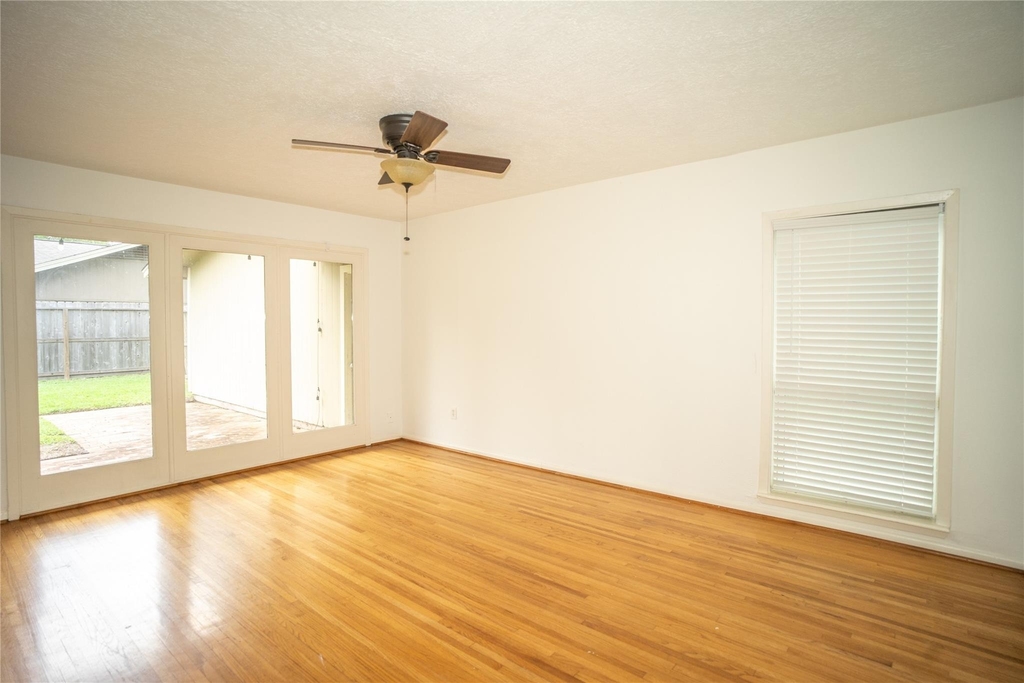 4522 Briarbend Drive - Photo 4
