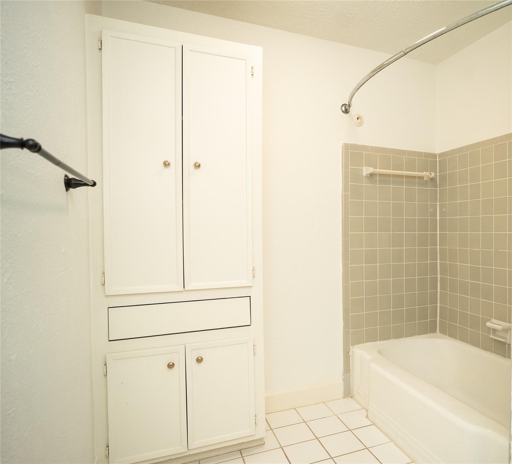 4522 Briarbend Drive - Photo 6