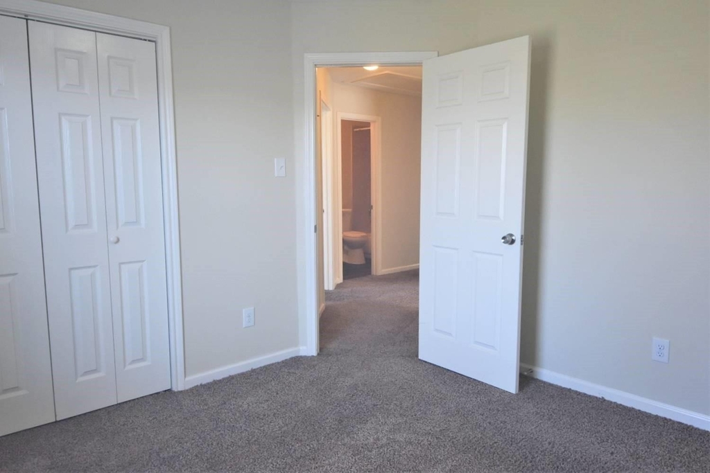 8567 Chaletford Drive - Photo 8