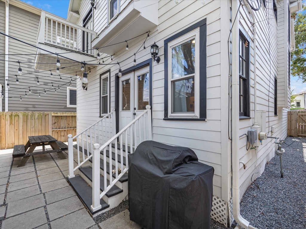 403 E 25th Street - Photo 14