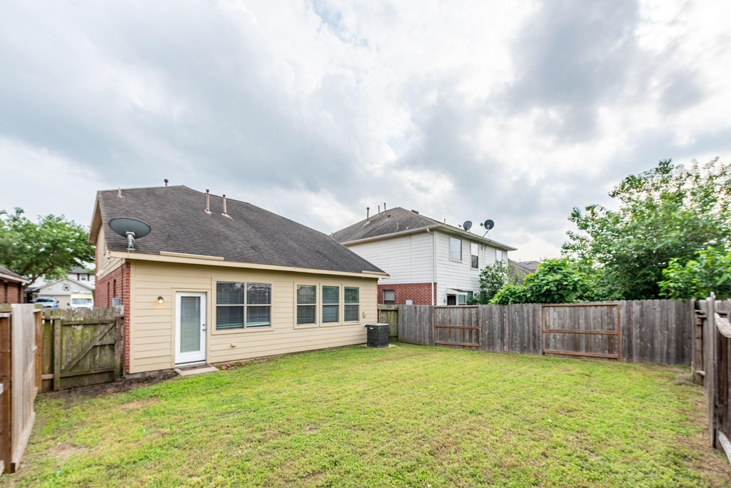 1702 Bonnyton Lane - Photo 9