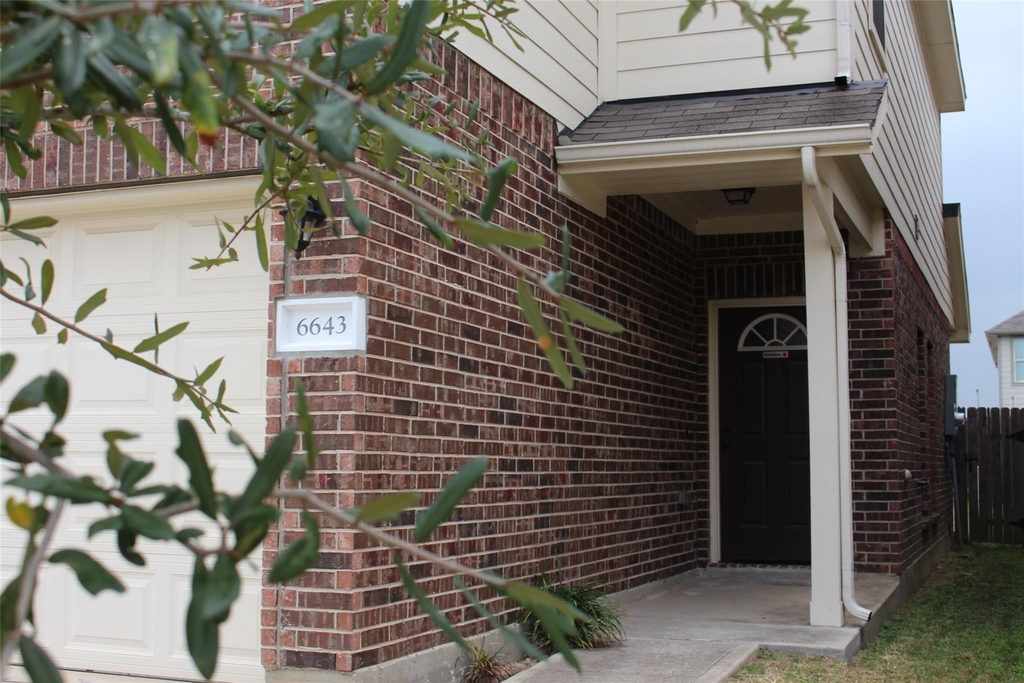 6643 Sharpstone Creek Lane - Photo 1