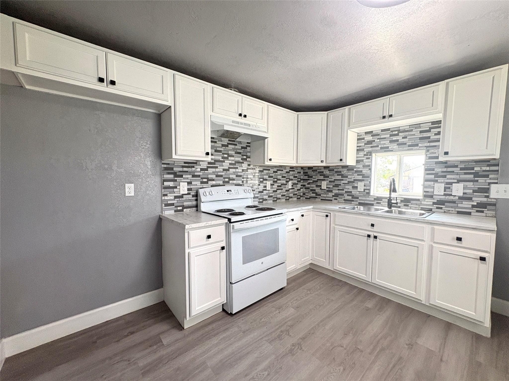 405 N Erskine Street - Photo 3