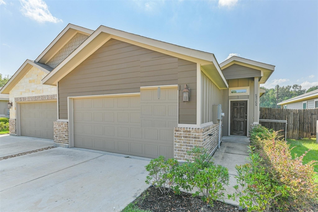 25109 Pacific Wren Drive - Photo 0