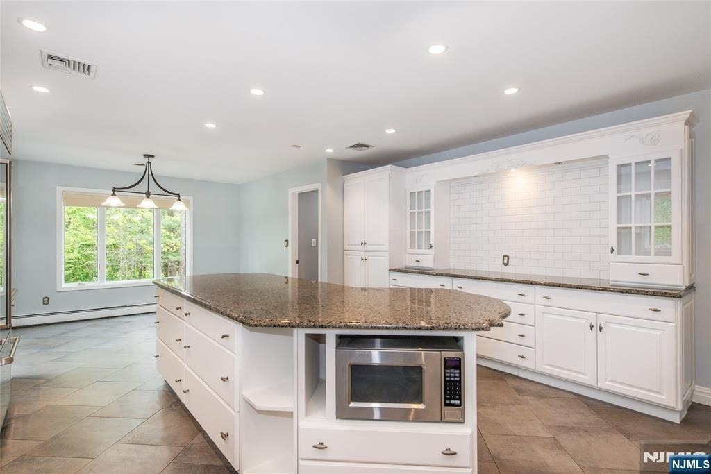179 Woodside - Photo 5