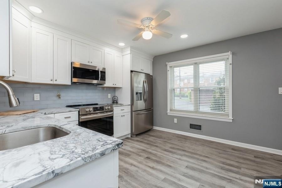 678 Bloomfield - Photo 9