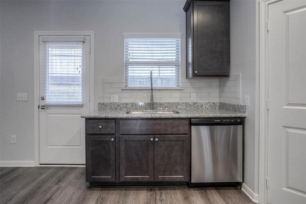 1419 Avenue N - Photo 11
