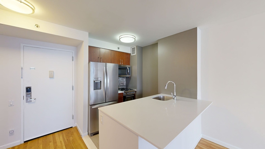 120 W. 21st - Photo 1