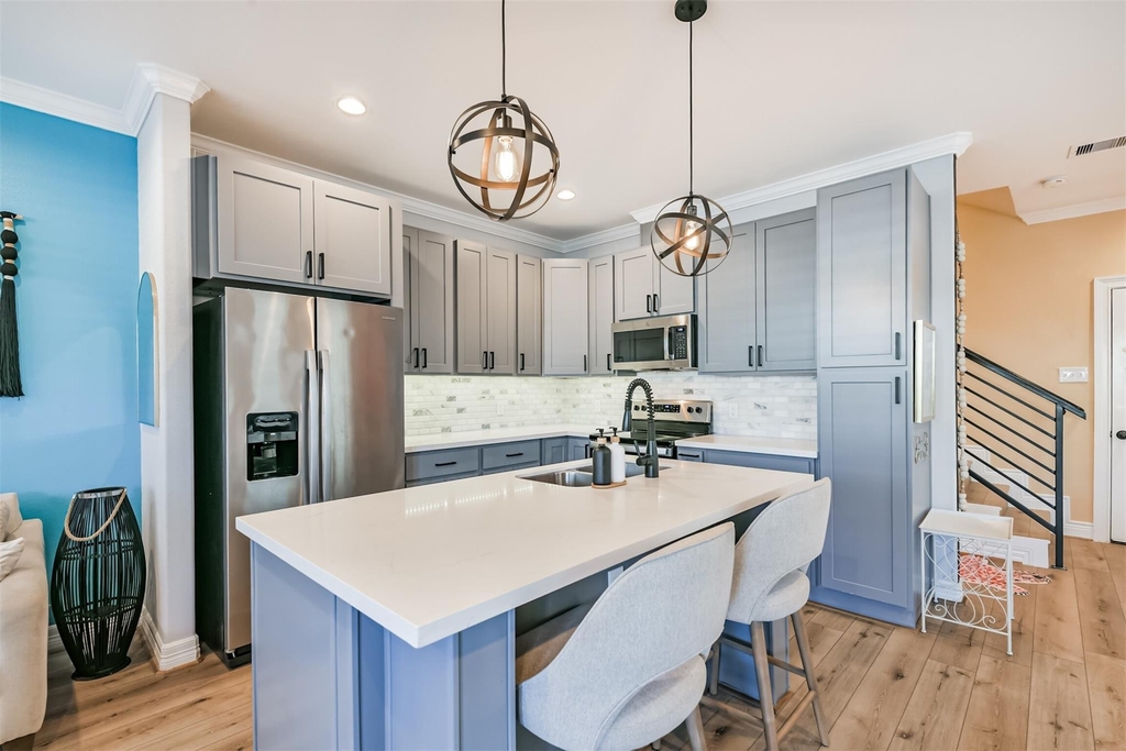 1010 Melneeka Lane - Photo 11