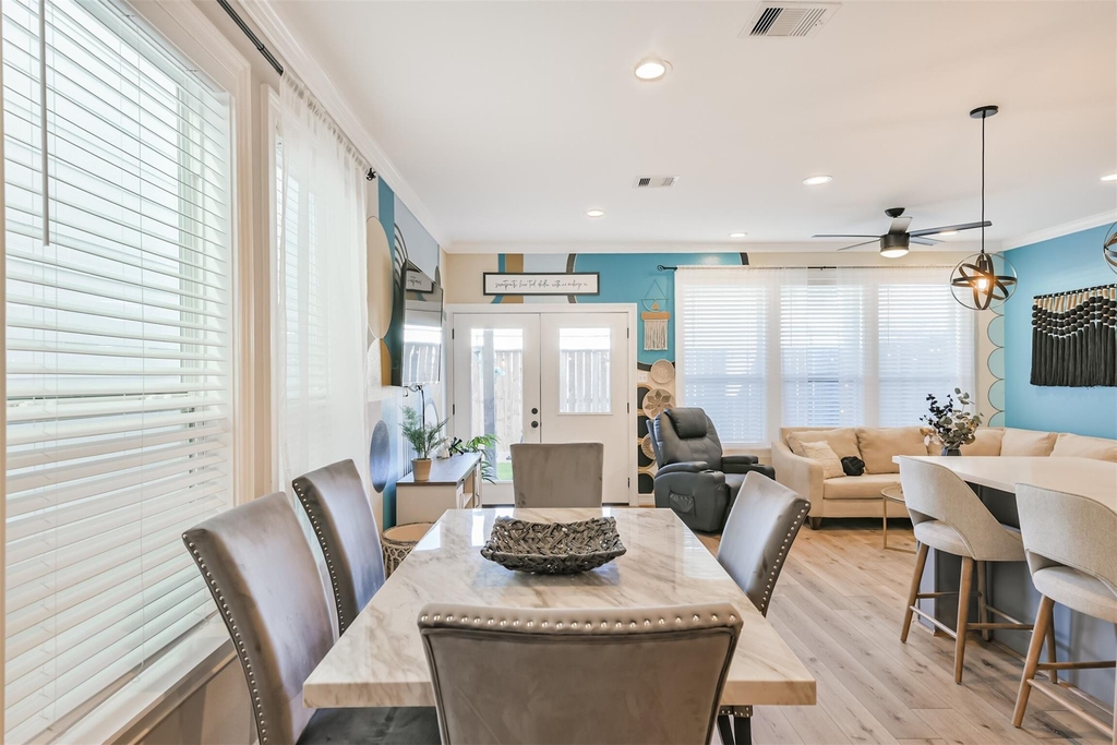 1010 Melneeka Lane - Photo 8