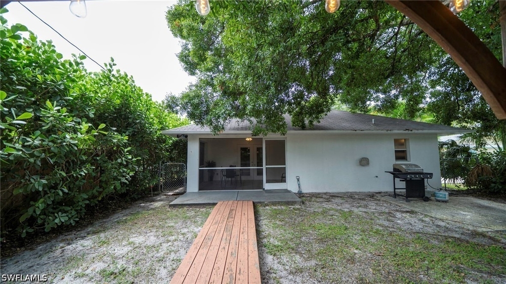 691 102nd Avenue N - Photo 15