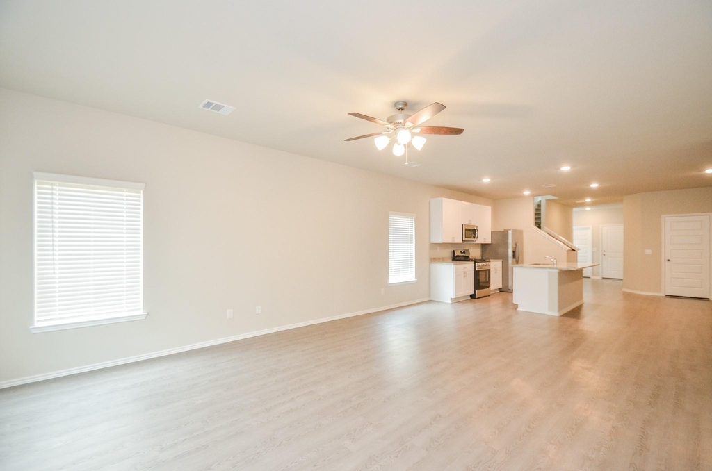 25513 Blossom Court - Photo 2