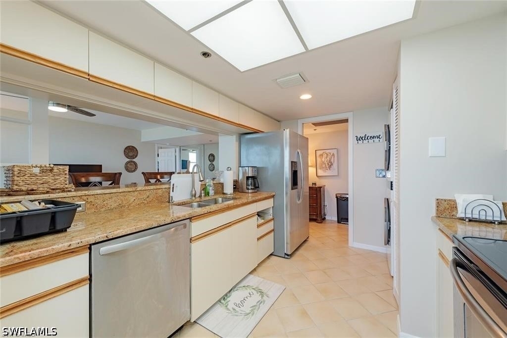 5550 Heron Point Drive - Photo 5