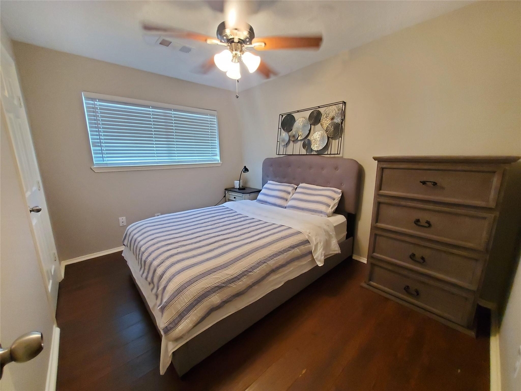 8815 Bellaire Boulevard - Photo 17