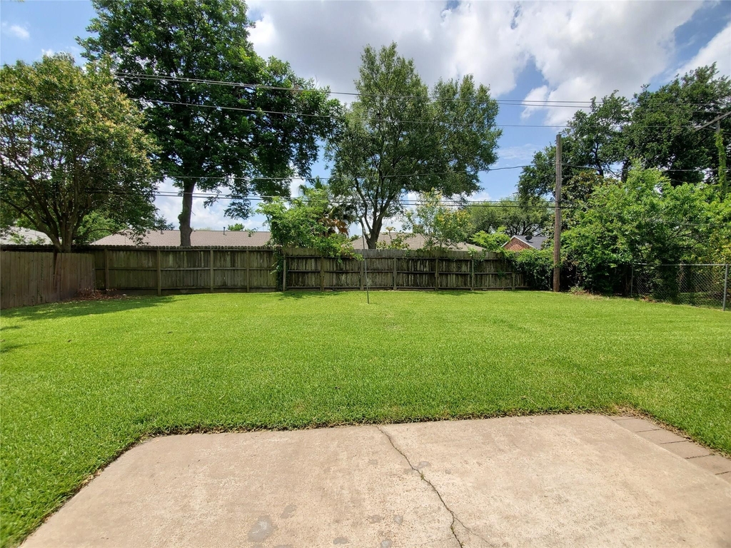 8815 Bellaire Boulevard - Photo 20