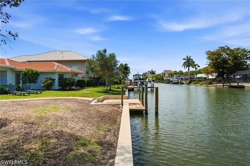 455 Bayside Avenue - Photo 17