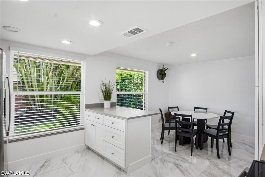455 Bayside Avenue - Photo 3