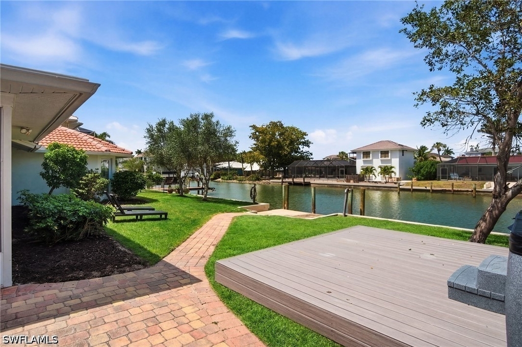 455 Bayside Avenue - Photo 16
