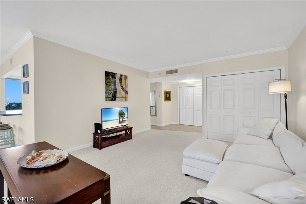 4051 Gulf Shore Boulevard N - Photo 7