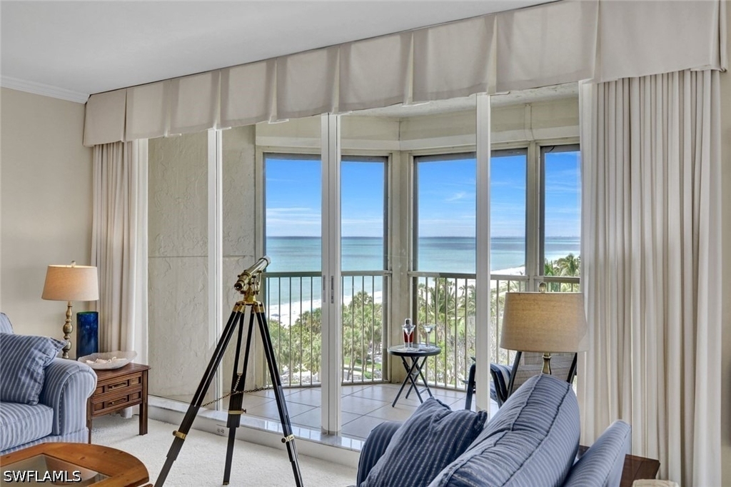 4051 Gulf Shore Boulevard N - Photo 9