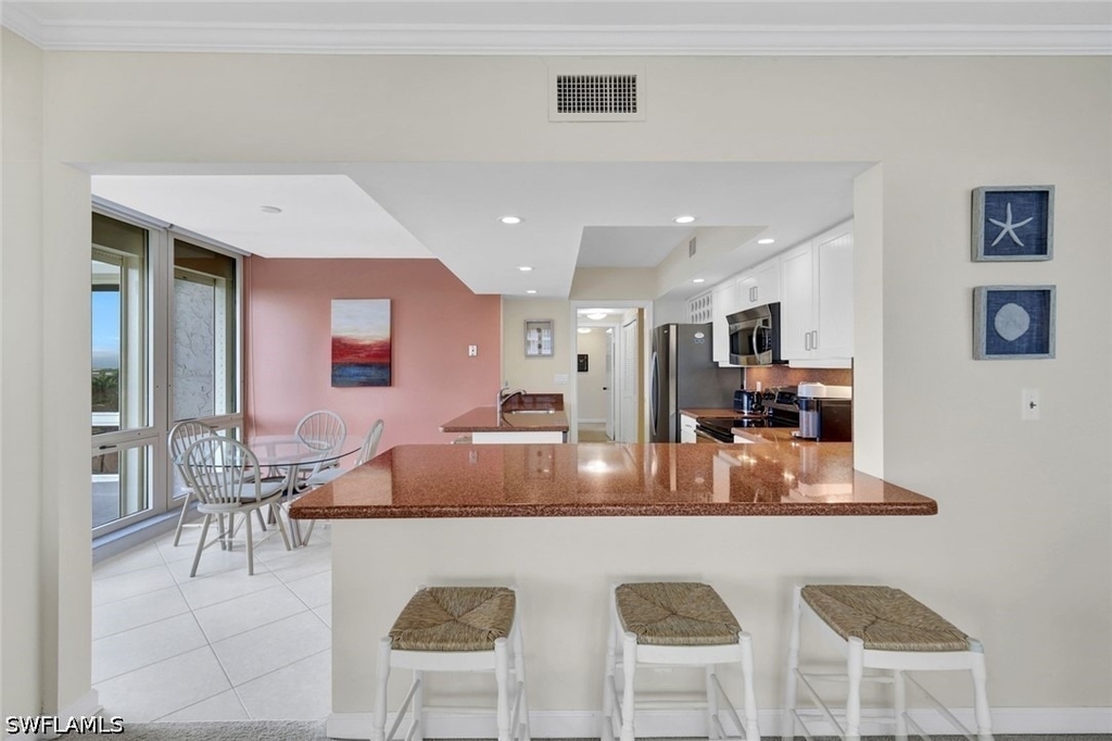 4051 Gulf Shore Boulevard N - Photo 13