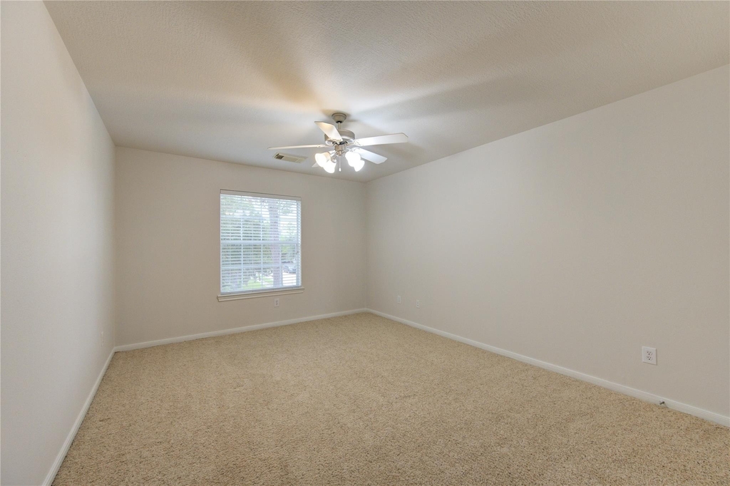 1903 Hampton Lakes Ct - Photo 21