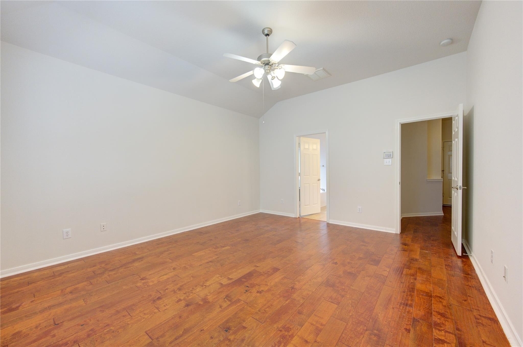 1903 Hampton Lakes Ct - Photo 15