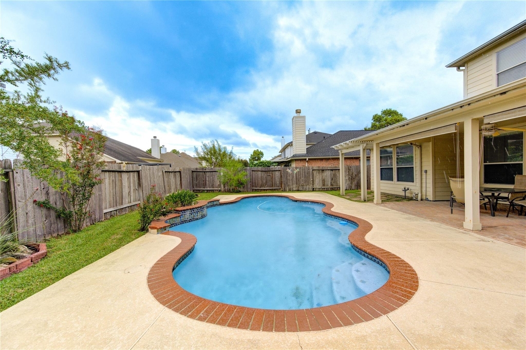 1903 Hampton Lakes Ct - Photo 24