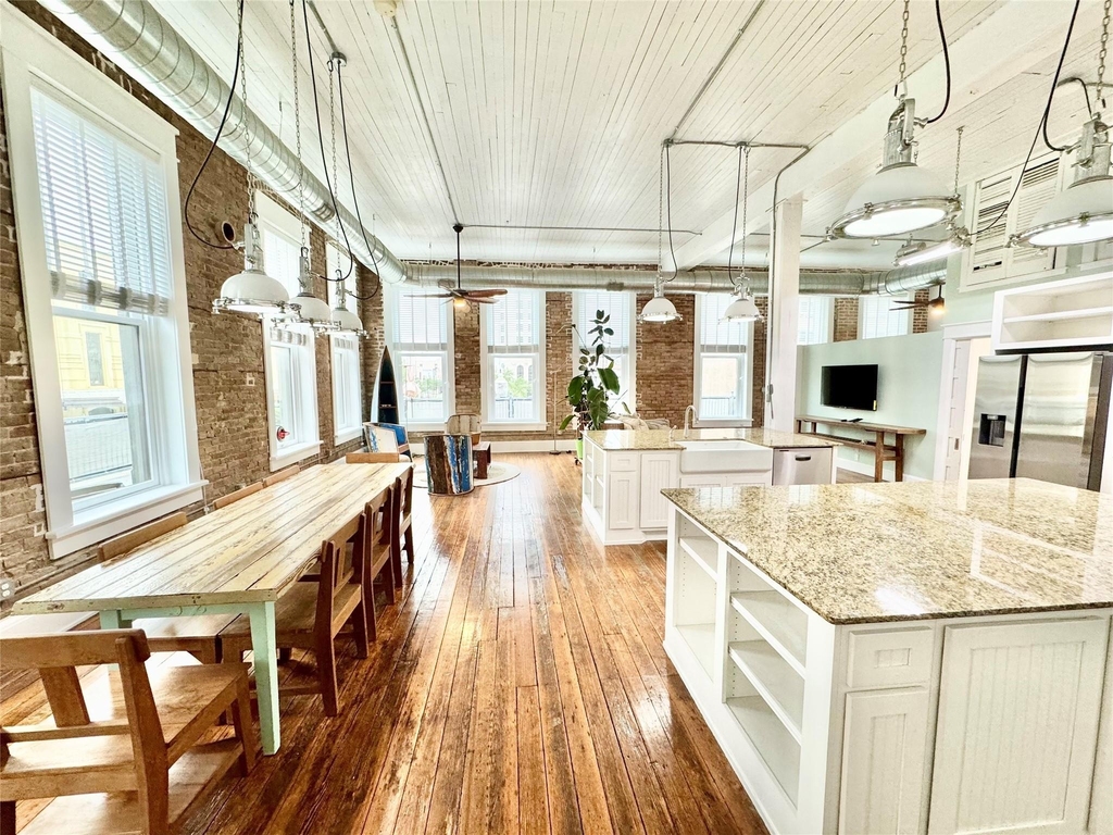 219 22nd Street - Photo 5