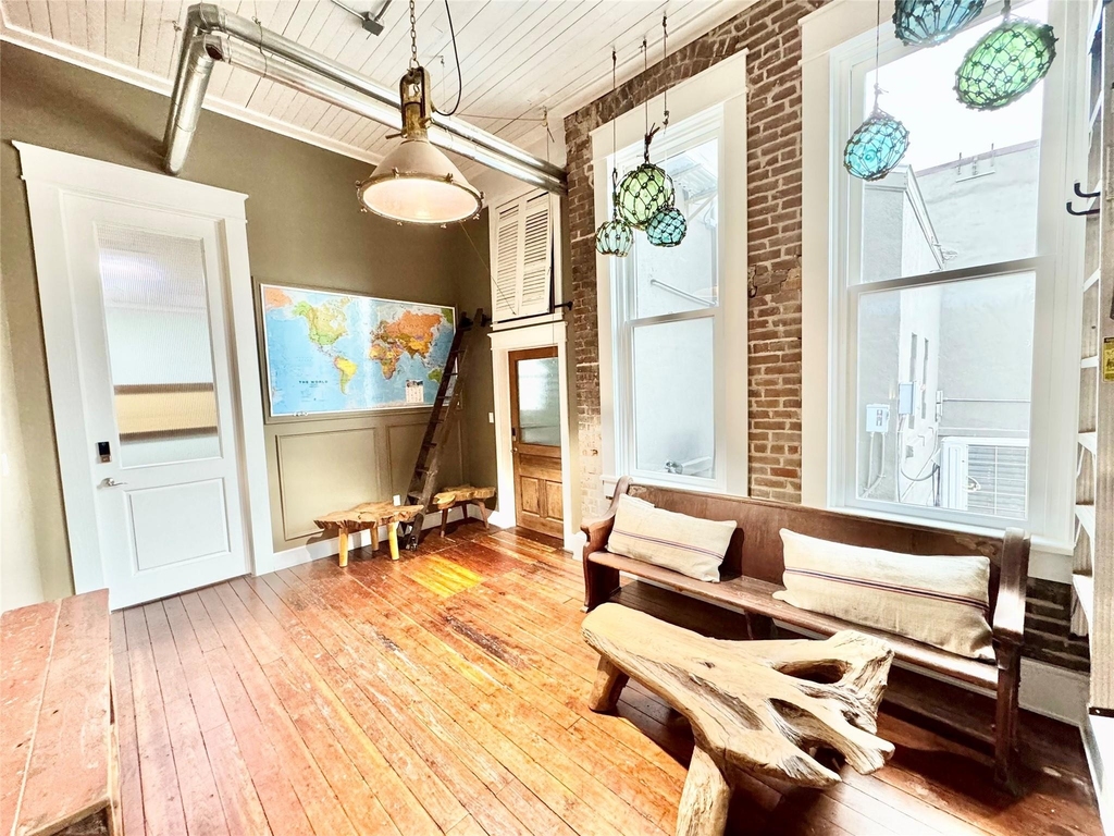 219 22nd Street - Photo 1