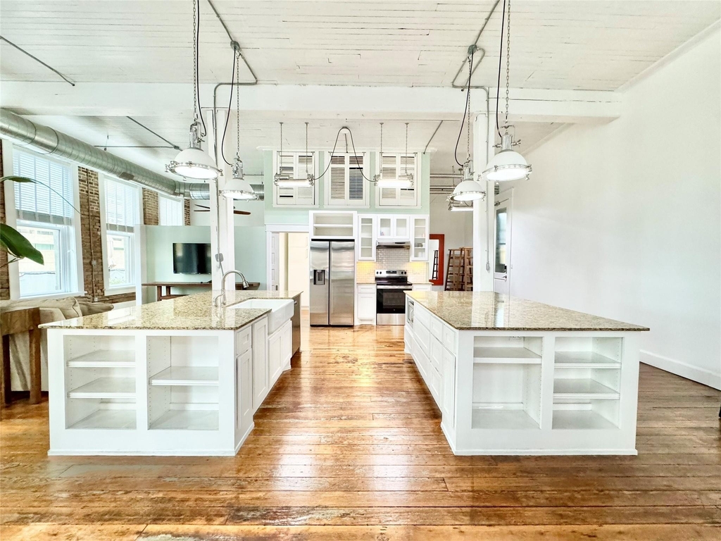 219 22nd Street - Photo 4