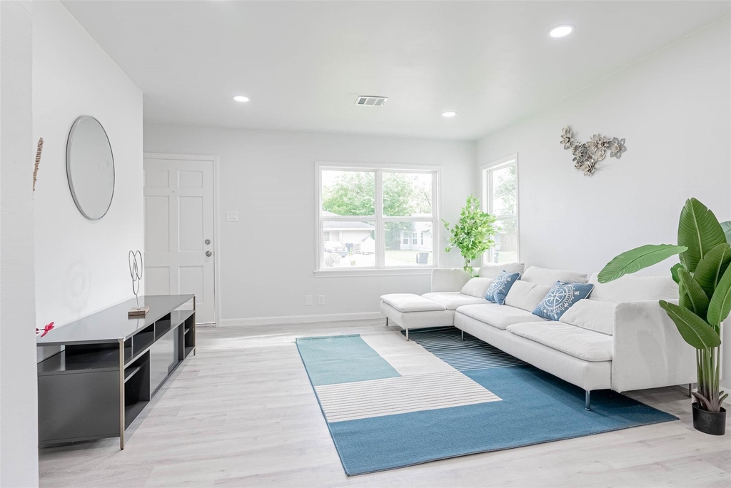 3607 Luca Street - Photo 3