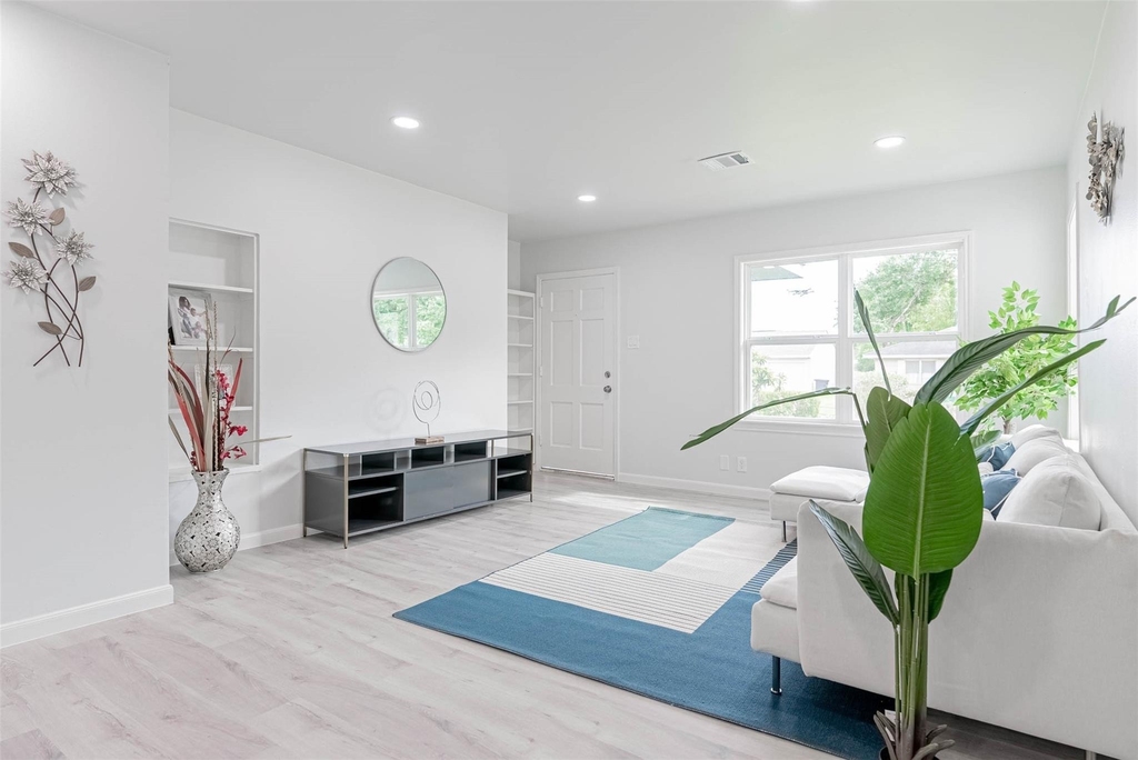 3607 Luca Street - Photo 5