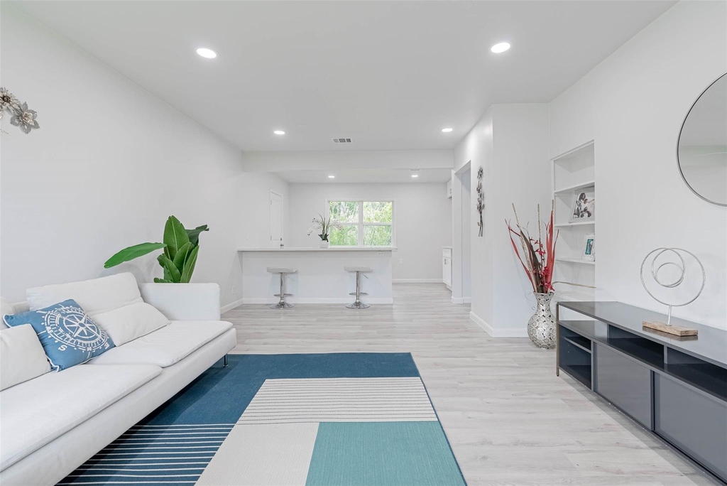 3607 Luca Street - Photo 2