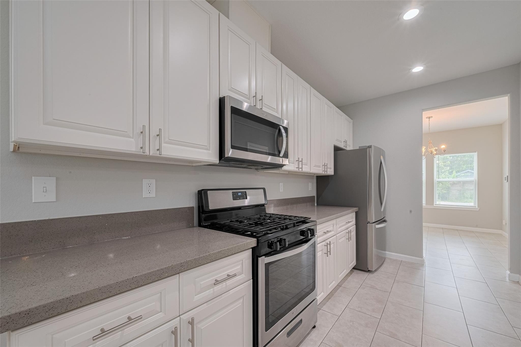 7981 Saint Louis Street - Photo 14