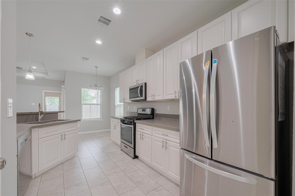 7981 Saint Louis Street - Photo 12