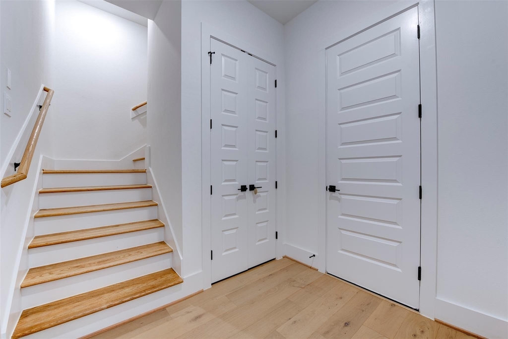861 Fisher Street - Photo 4