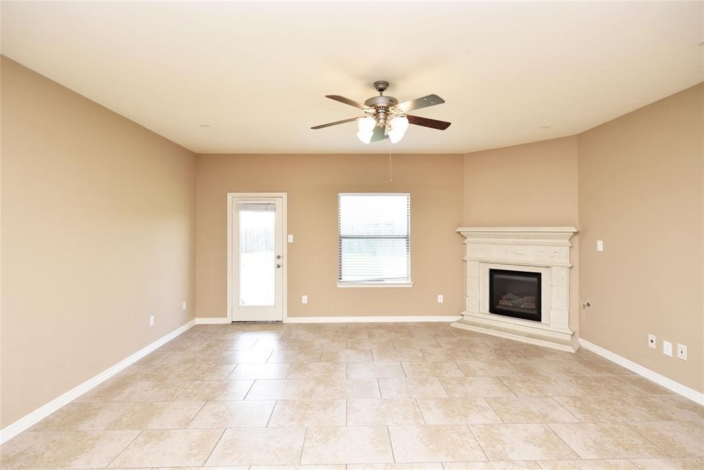 4050 Calaway Oaks Lane - Photo 4