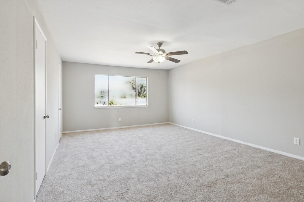 9114 Kempwood Drive - Photo 11