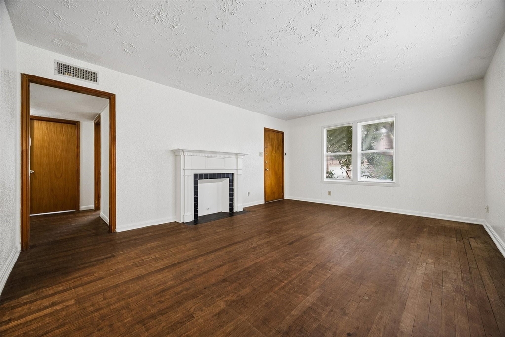 2308 Mcclendon Street - Photo 1