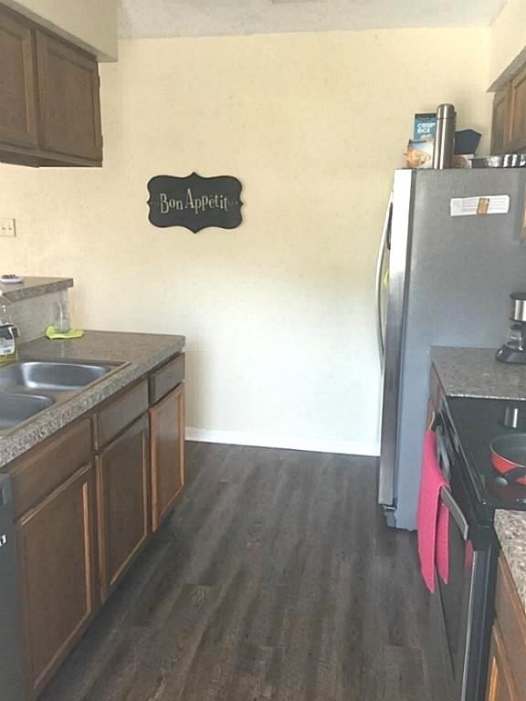 2402 Sycamore Avenue - Photo 8