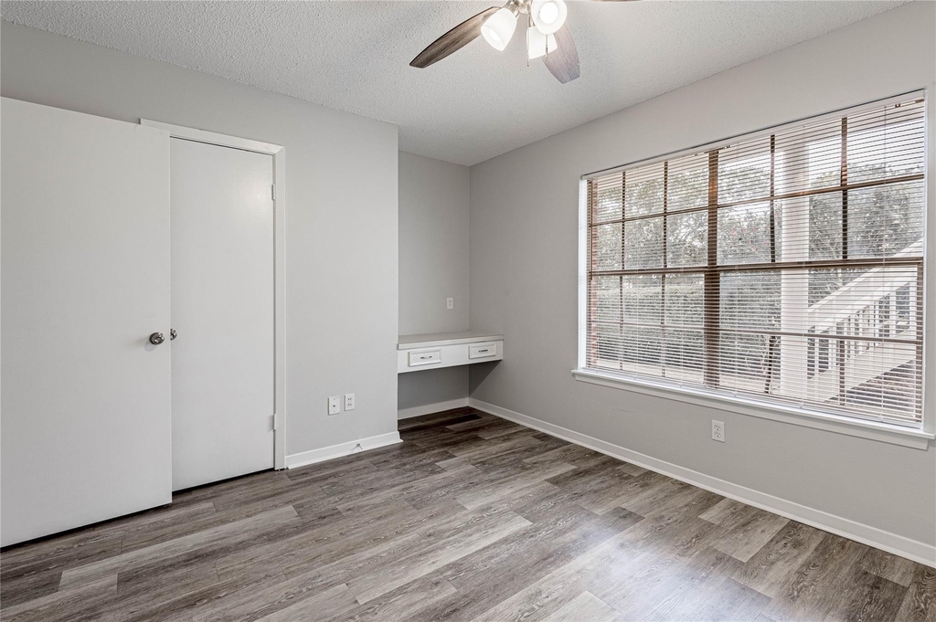 1917 20th Street - Photo 16
