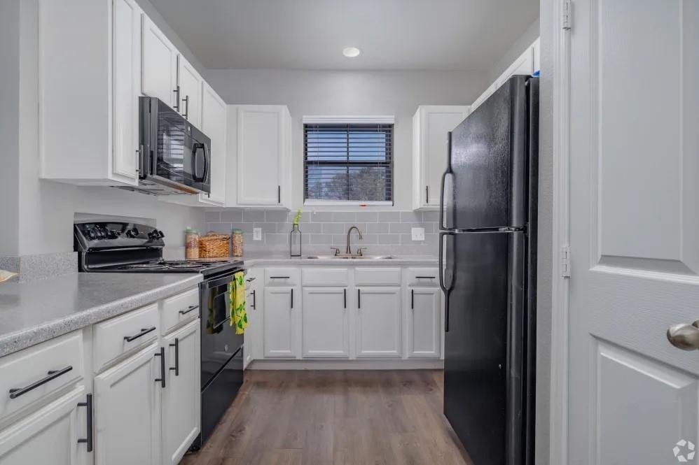 6710 Babcock Road - Photo 7