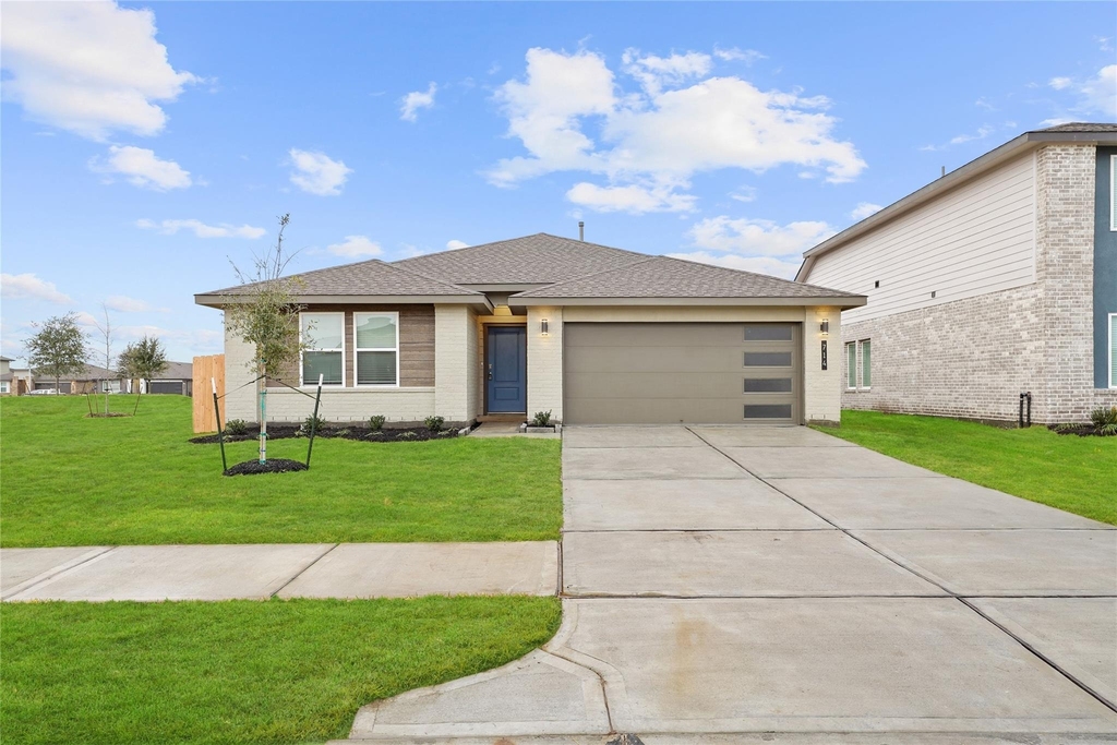 714 Boer Plains Drive - Photo 0